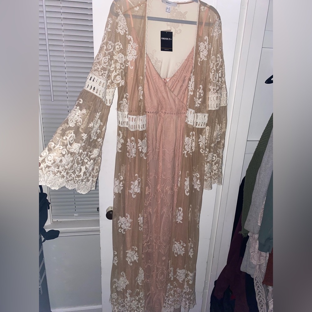 3x Lace Maxi Kimono